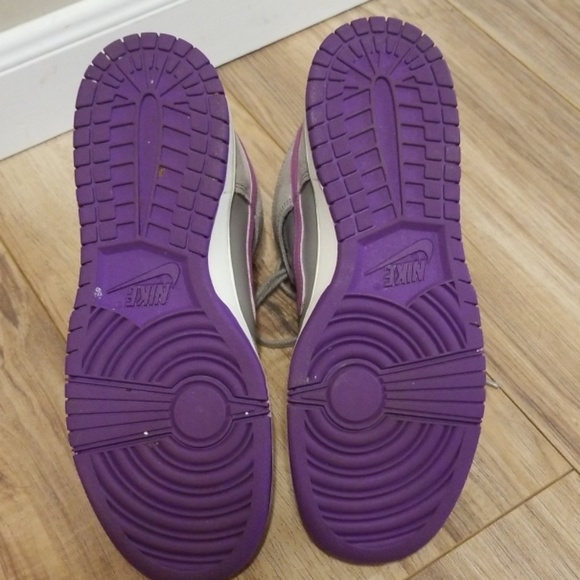 Nike Hi-tops - Picture 3 of 4